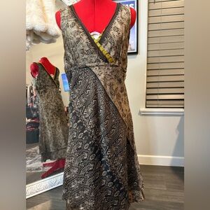 Jezebel Elegant Brown and Gold sleeveless Midi Silk Dress Size S/M